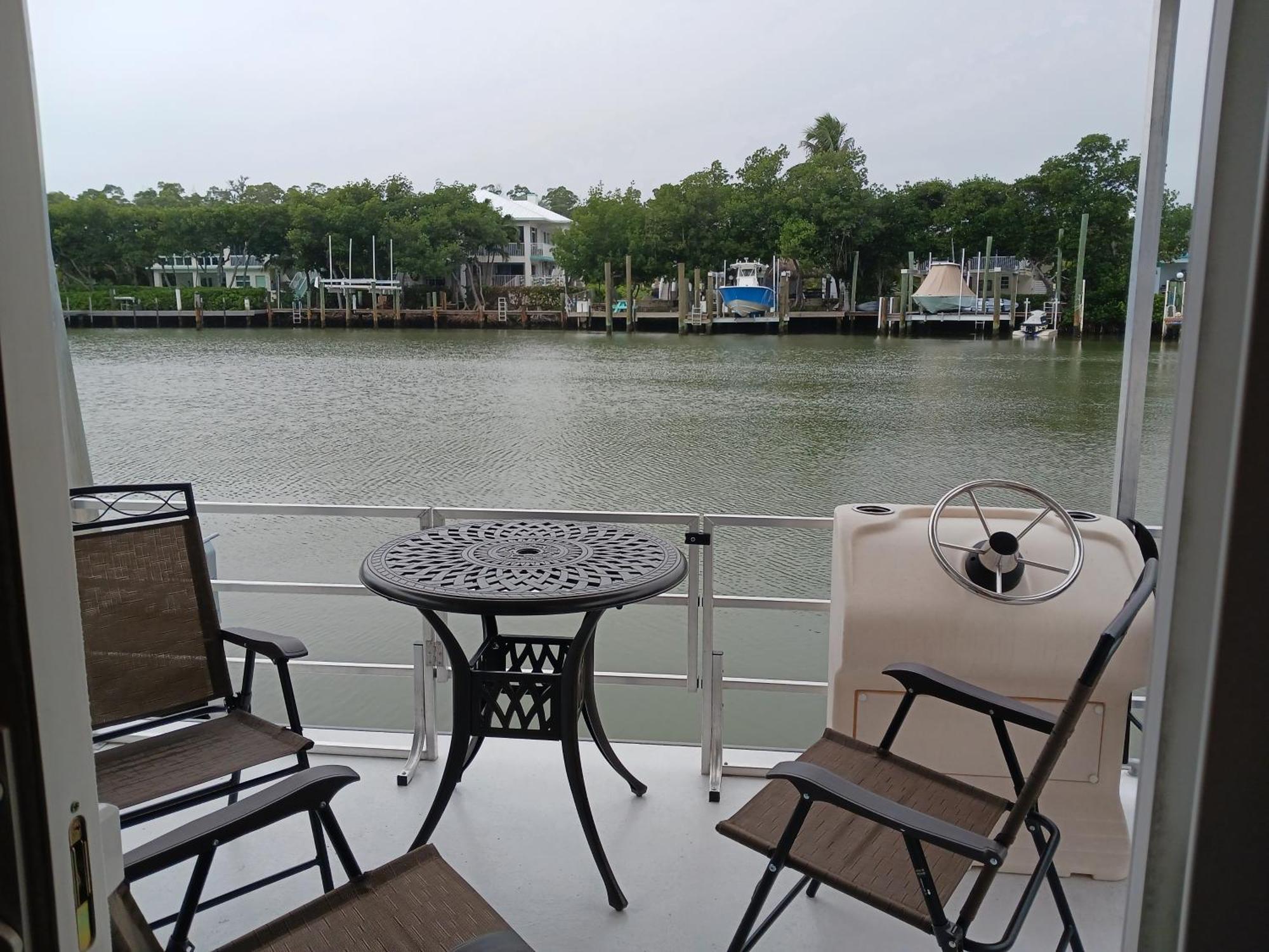 Treasure Harbor Hotel Islamorada Exterior photo